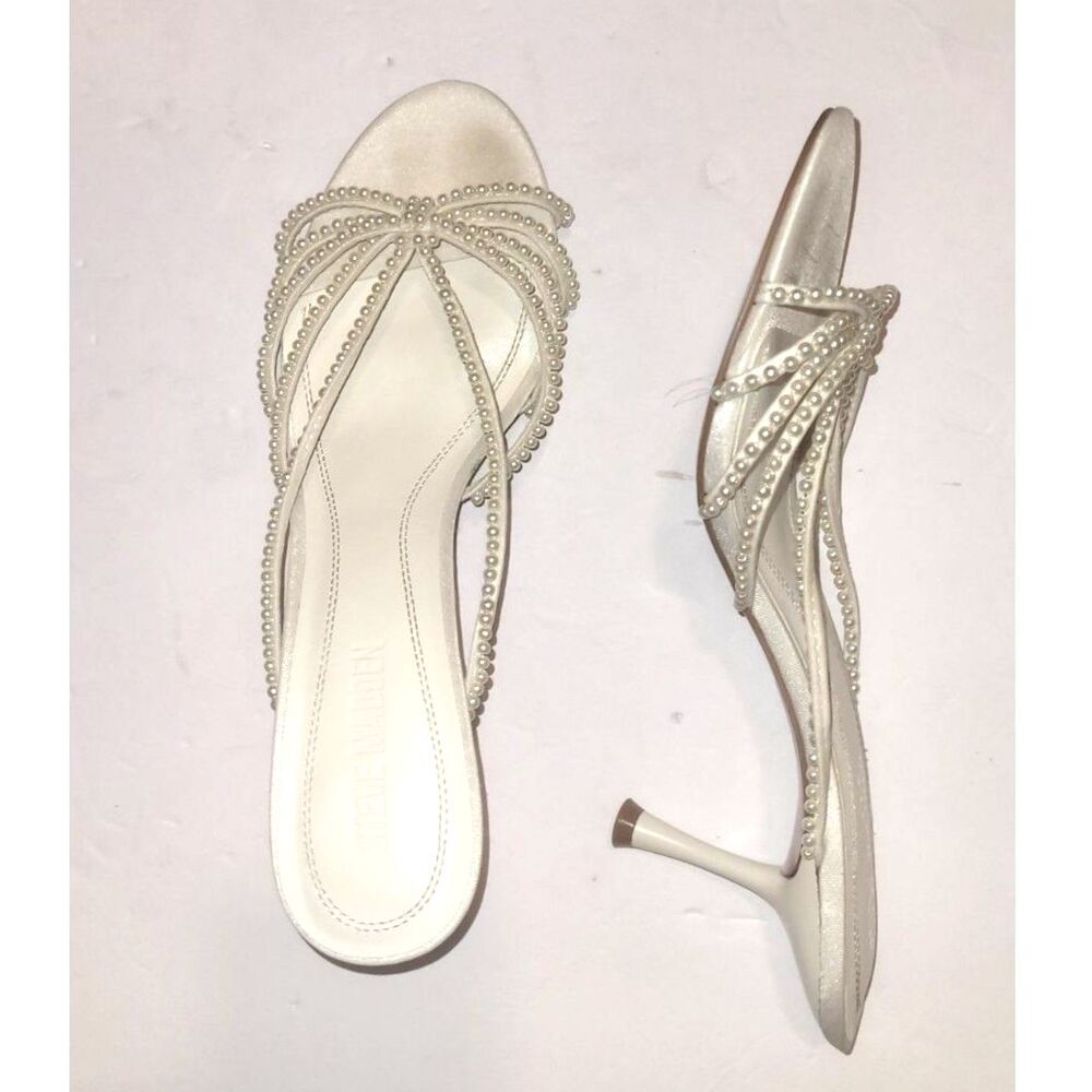 Steve Madden Edna Pearl Embellished Sandal. Size 10.